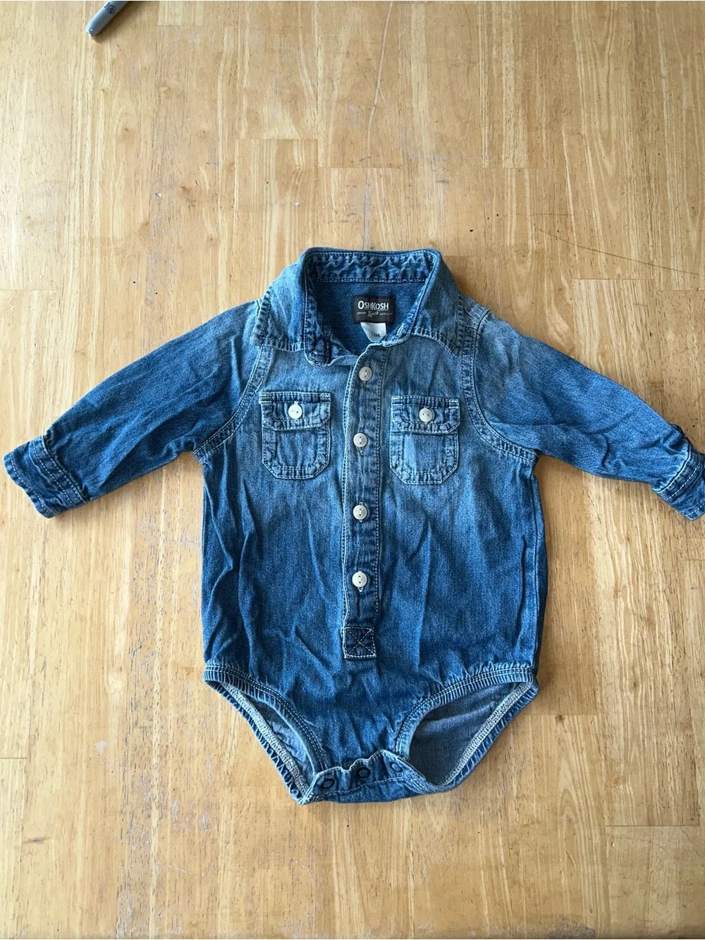 OshKosh B'gosh Denim jeans Long Sleeve Bodysuit onesie blue rustic country 12 Mo